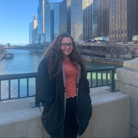 Meet your Posher, Corrine - Picture 2 of 2